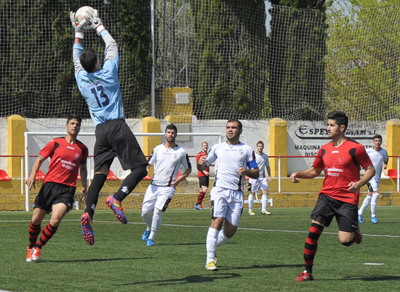 Empate en el derbi granadino (BALDOMERO)