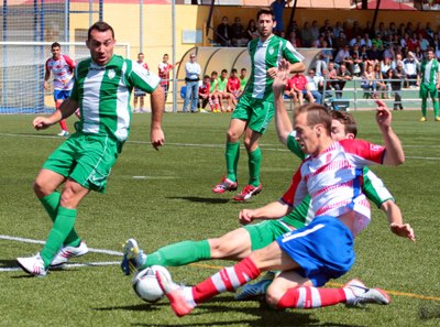 Granada B y Atarfe empataron en el Miguel Prieto (JOSÉ M. ROMERO)
