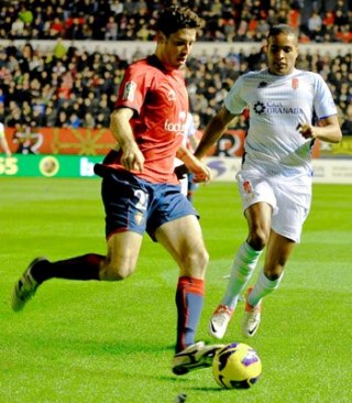 El Arabi, durante el partido de la primera vuelta. (BALDOMERO)