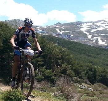 David Valero avanza por el circuito de Sierra Nevada 