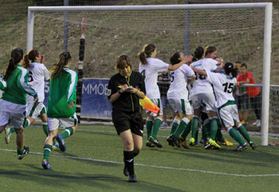Las jugadoras celebran su pase a la final 