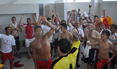 La locura se desató en el vestuario accitano (UBRIC)