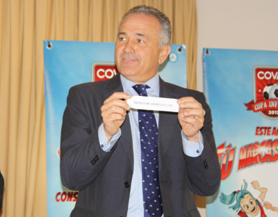 Gordillo sostiene el nombre del Arenas de Armilla en el sorteo 