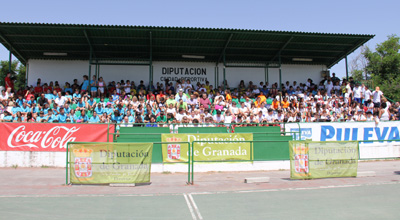 Los escolares llenaron las gradas de la Ciudad Deportiva de Armilla