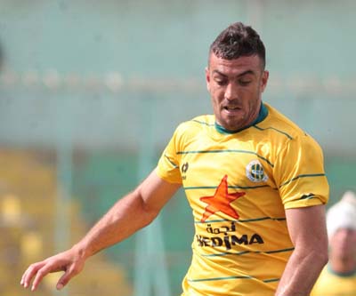 Belkalem podría ser el central que busca el Granada 