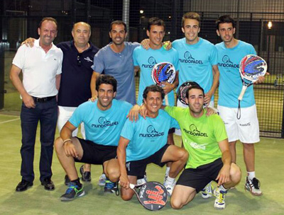 El equipo de Mundo Pádel Loja 