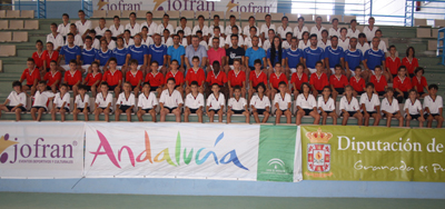 Lucena posó junto a los participantes en el campus 