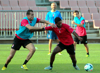 Yebda entrena el mismo ritmo que sus compañeros (ROMERO)