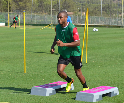 Brahimi durante un entrenamiento de pretemporada 