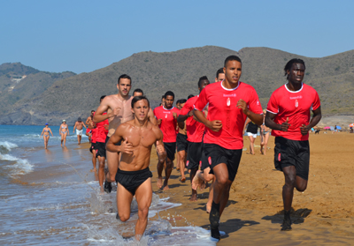 La plantilla rojiblanca regresa a La Manga (GRJ)