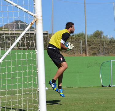 Karnezis ha sido convocado con Grecia 