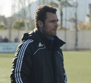 Manuel Moreno, entrenador del CD Huétor Tájar (PUNTOPENALTI.COM)