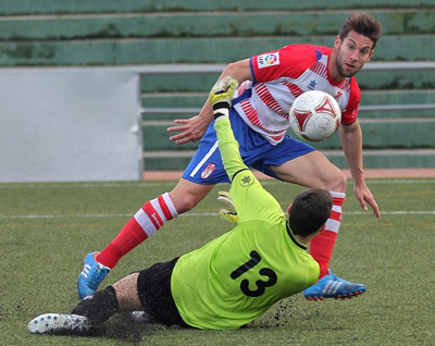 Pedro Conde firmó una gran temporada en el Granada B 