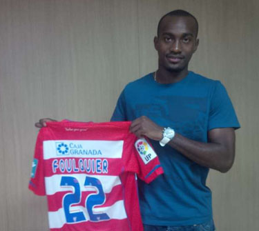 Foulqier ya ha posado con su nueva camiseta 