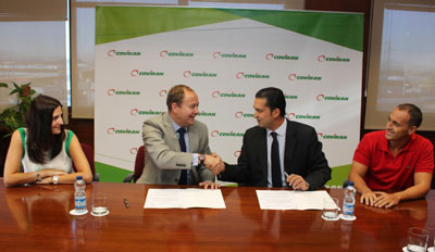 Firma del convenio entre ambas entidades 