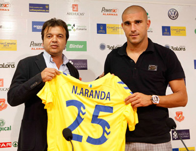 Aranda durante su presentación con Las Palmas 