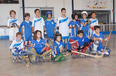 Llos más pequeños también disfrutaron del hockey sobre patines 