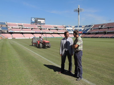El césped de Los Cármenes sufrirá una nueva renovación 