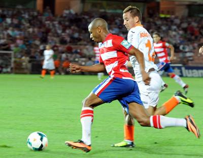 Brahimi, durante el último encuentro ante el Valencia (BALDOMERO)