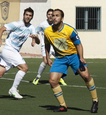 El Huétor Tájar vuelve a perder 