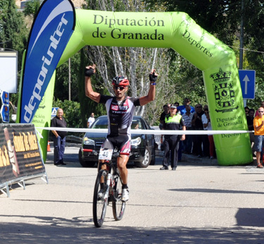 Trujillo alcanza la meta como vencedor 