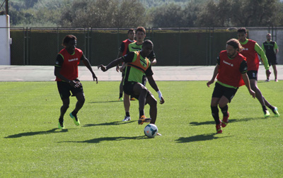 Ighalo se intenza zafar de la presión de sus compañeros 