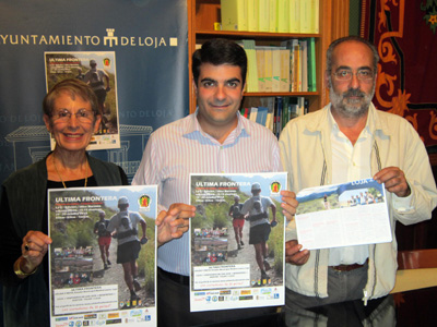 Autoridades y organización durante la presentación de la prueba 