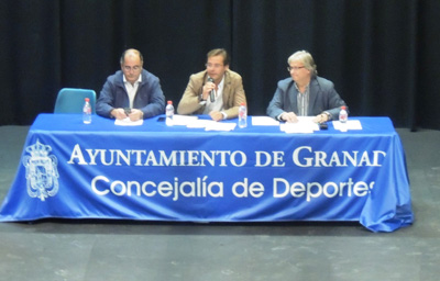 Granados, durante la reunión de delegados 