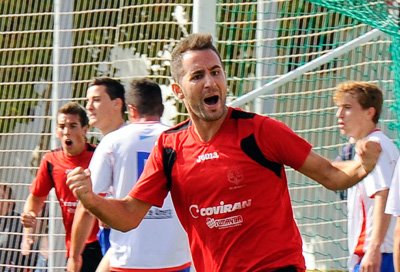 Joaquín celebra el gol de la victoria contra el Roquetas (BALDOMERO)
