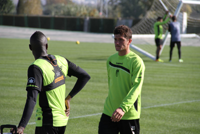 Piti podría regresar a la titularidad en el Camp Nou 