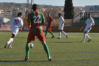 Luis Gutiérrez, a la derecha, en su debut con el Guadix (UBRIC)