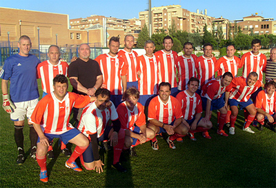 Los jugadores veteranos del Granada CF antes de disputar un encuentro (GRJ)