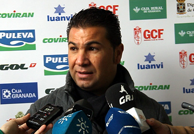 Cordero atiende a los medios de comunicación (GRJ)