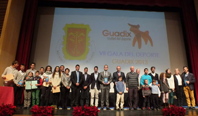 Foto de familia de los diferentes galardonados 