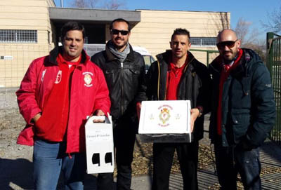 Roberto recibiendo el reconocimiento 