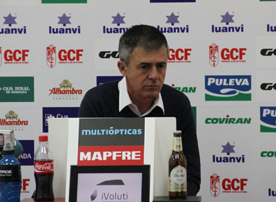 Alcaraz durante la rueda de prensa previa a jugar contra el Almería (GRJ)