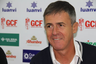 Alcaraz en el transcurso de una rueda de prensa (GRJ)