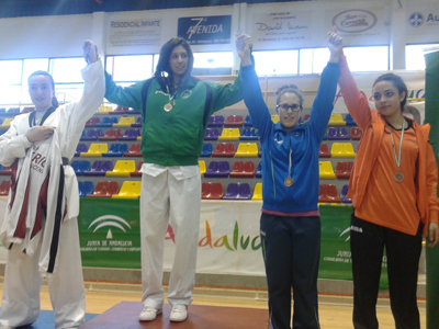 Andrea Rodríguez en lo más alto del pódium 