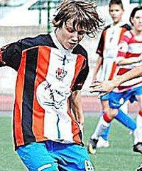 Raúl Cebrián durante un partido con el Arenas 