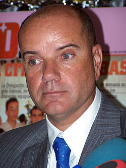 Rivera cede el testigo a Carlos M. Rodríguez