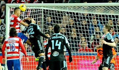 El-Arabi en el momento del tanto del empate (JMBALDOMERO)