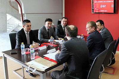 Una reunión de la Junta General de Accionistas del Granada CF
