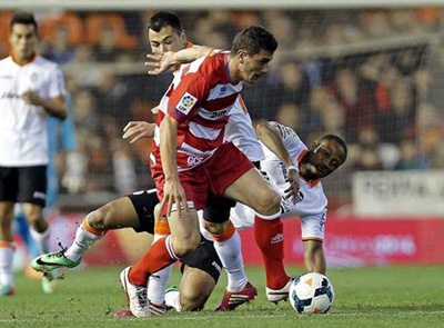 Piti, autor del tanto visitante, en una acción del encuentro (TERRA.ES)