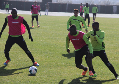 Fatau apunta a la titularidad en la visita a San Mamés (GRJ)