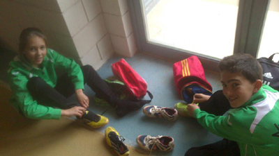 Los jóvenes atletas se preparan para competir 