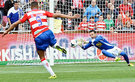 El Arabi fue uno de los hombres importantes del partido (J. M. BALDOMERO)