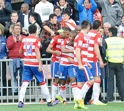 Brahimi celebra el gol de la victoria contra el Elche (BALDOMERO)