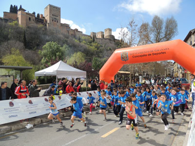 La salida de la prueba con la Alhambra como testigo 