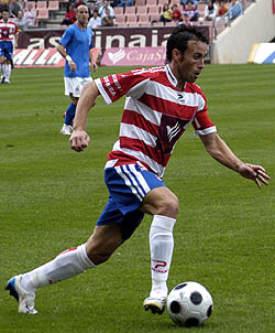 Javi García, defensa del Granada CF