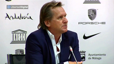 Schuster, entrenador del Málaga CF, durante una rueda de prensa